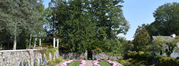 Cover for Gardens Tour